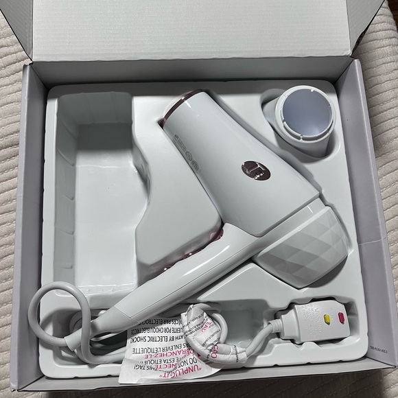 T3 FEATHERWEIGHT 2 (REFURBISHED) - Picture 3 of 6